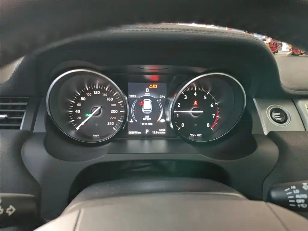 Land Rover Range Rover Evoque 2017 2.0T PURE Style Edition фото 12