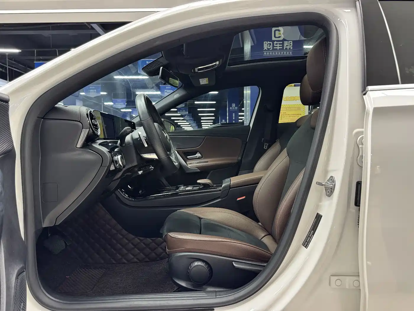 Фото 8 - Mercedes-Benz A-Class