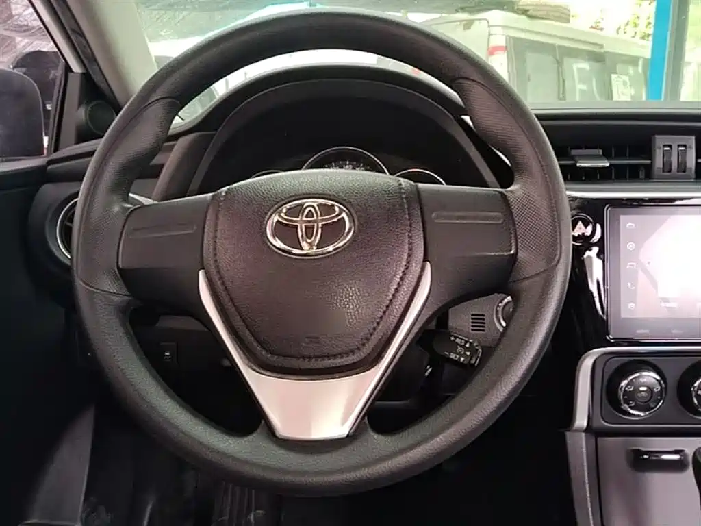 Toyota Corolla 2017 Facelift 1.2T S-CVT GL фото 11