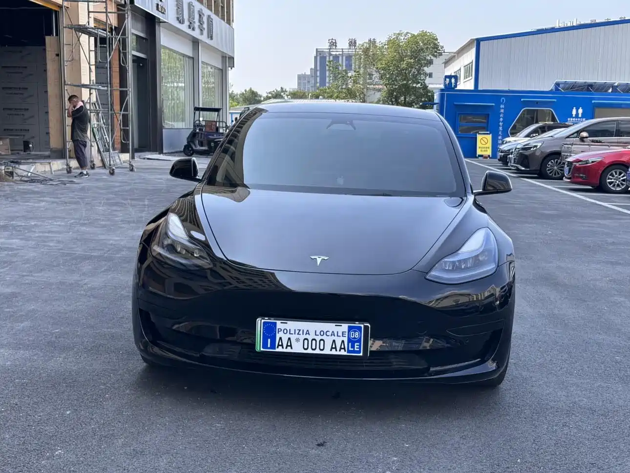 TESLA MODEL 3