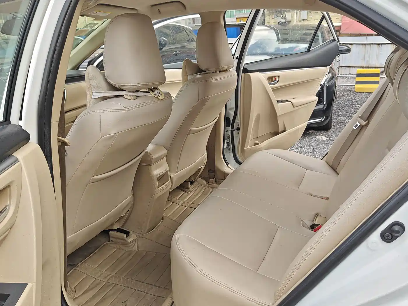 Toyota Corolla 2014 1.6L CVT GL фото 10
