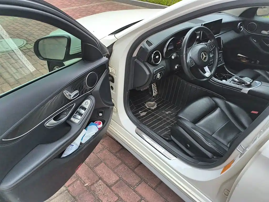 Mercedes-Benz C-Class 2015 Facelift C 180 L Sport фото 14