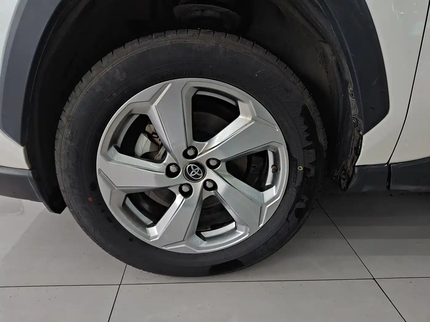 Toyota RAV4 Rongfang 2020 2.0L CVT 2WD Trend Edition фото 28