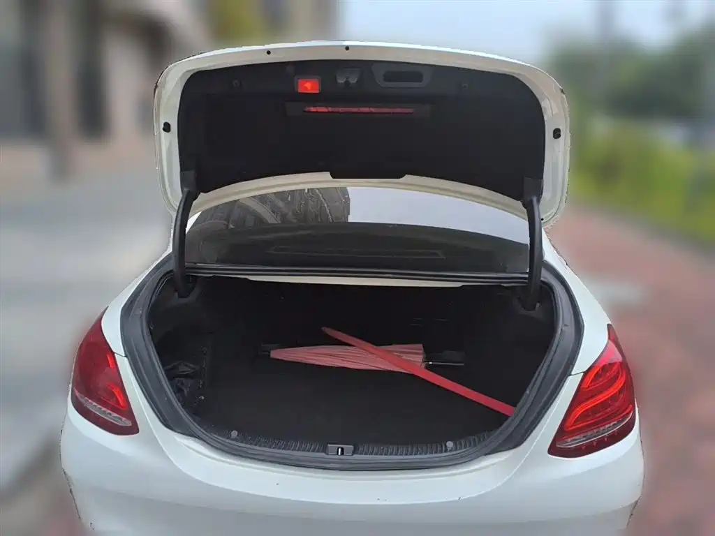 Mercedes-Benz C-Class 2015 Facelift C 180 L Sport фото 10