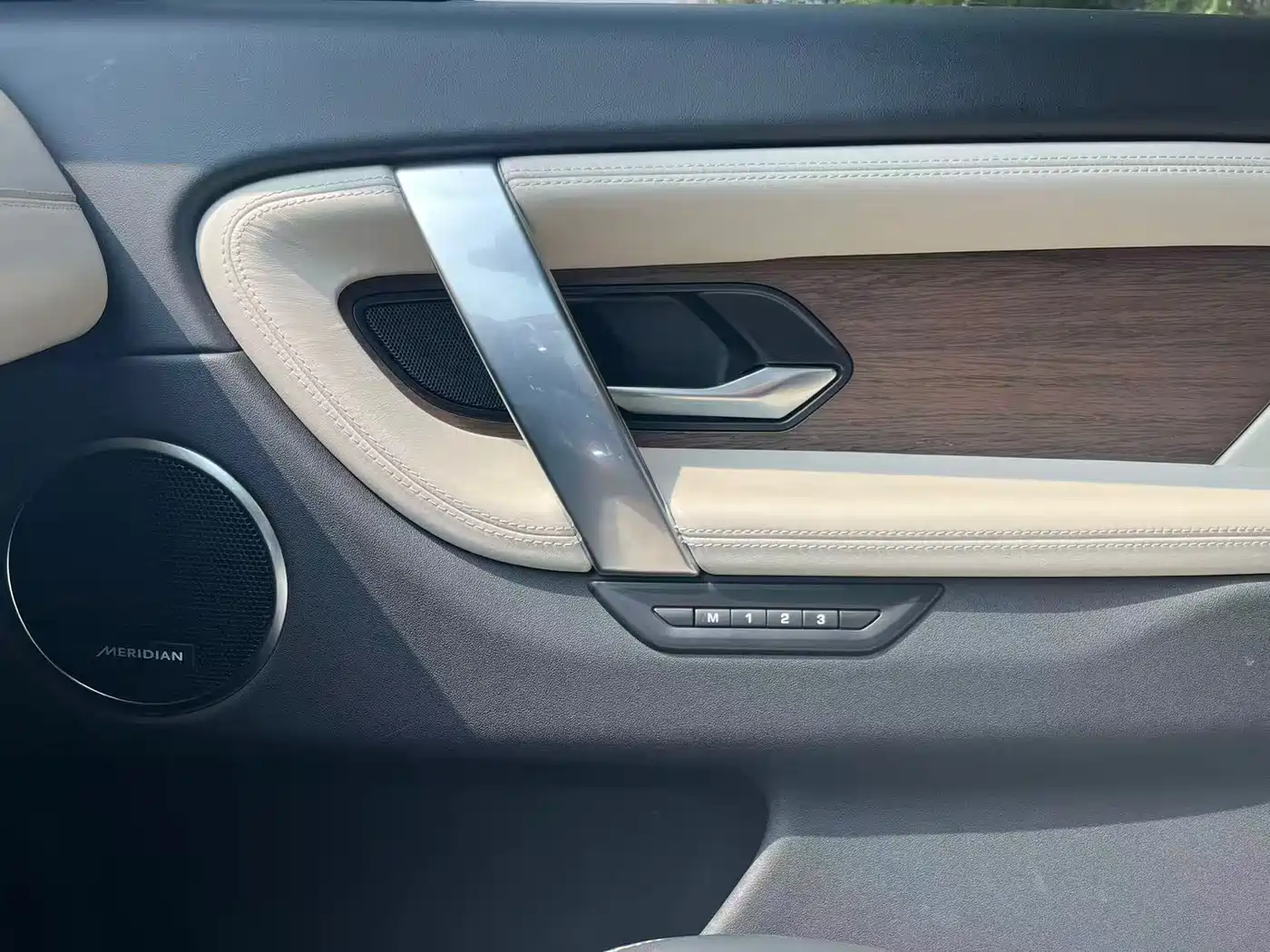 Land Rover Discovery Sport 2020 249PS R-Dynamic Luxury Custom фото 8