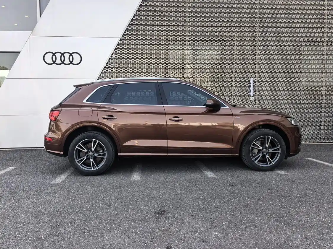 Audi Q5L 2018 40 TFSI Premium Fashion China VI фото 3