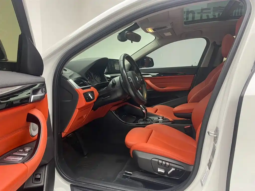 BMW X2 2023 sDrive25i M Sport Shadow Edition фото 17