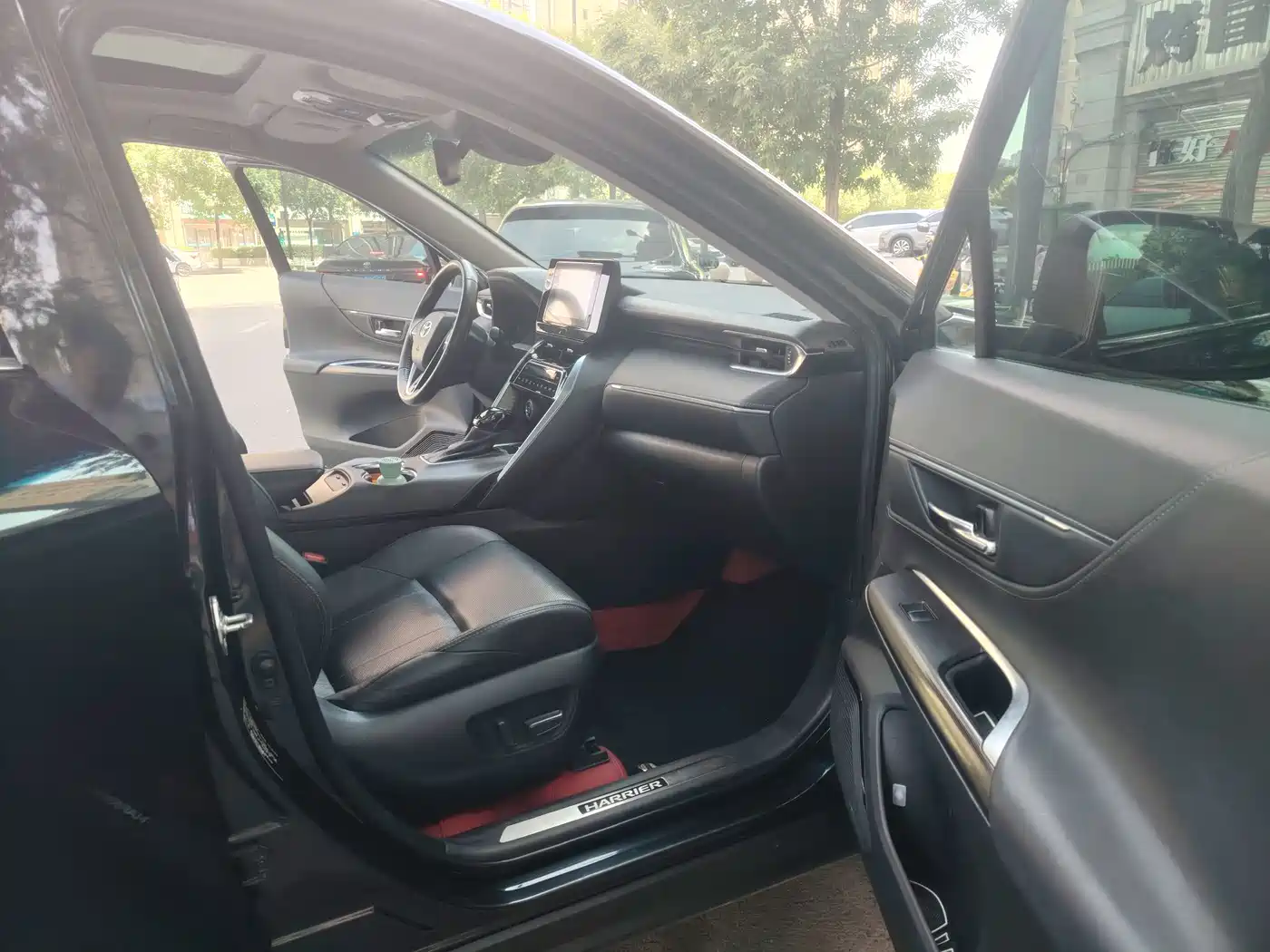 Toyota Lingfang HARRIER 2022 2.0L CVT 2WD Luxury Edition фото 17