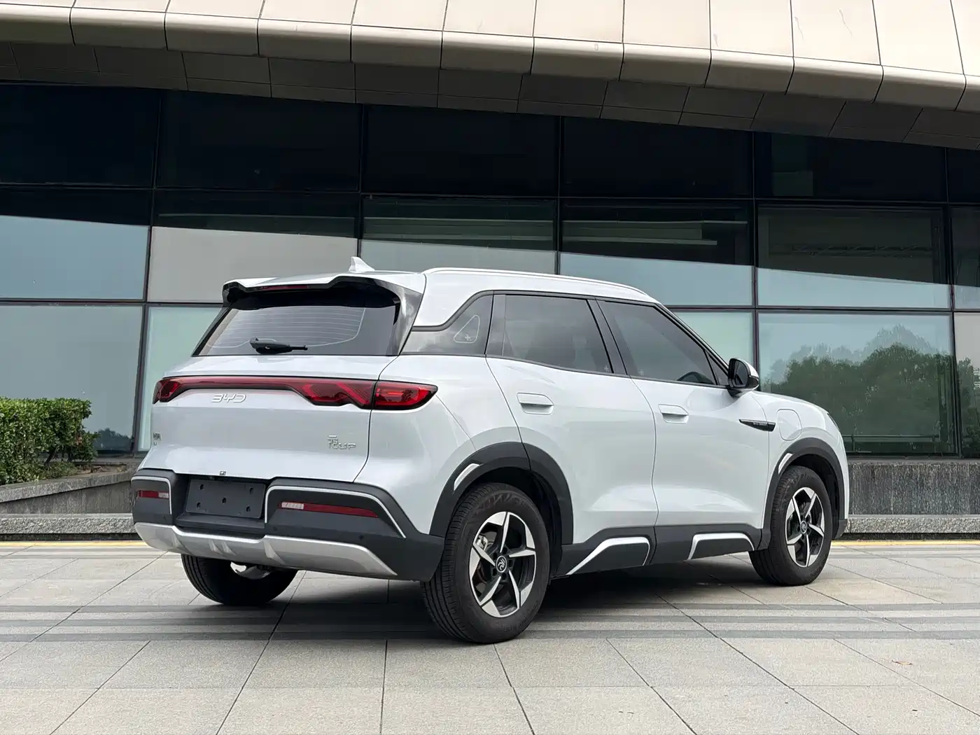 BYD Yuan UP 2024 401KM Surpass Edition фото 4