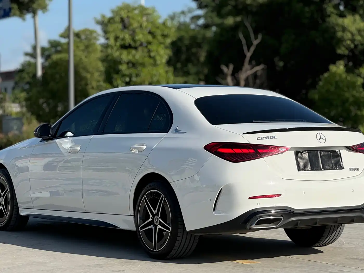 Mercedes-Benz C-Class 2023 Facelift II C 260 L Night Edition фото 9