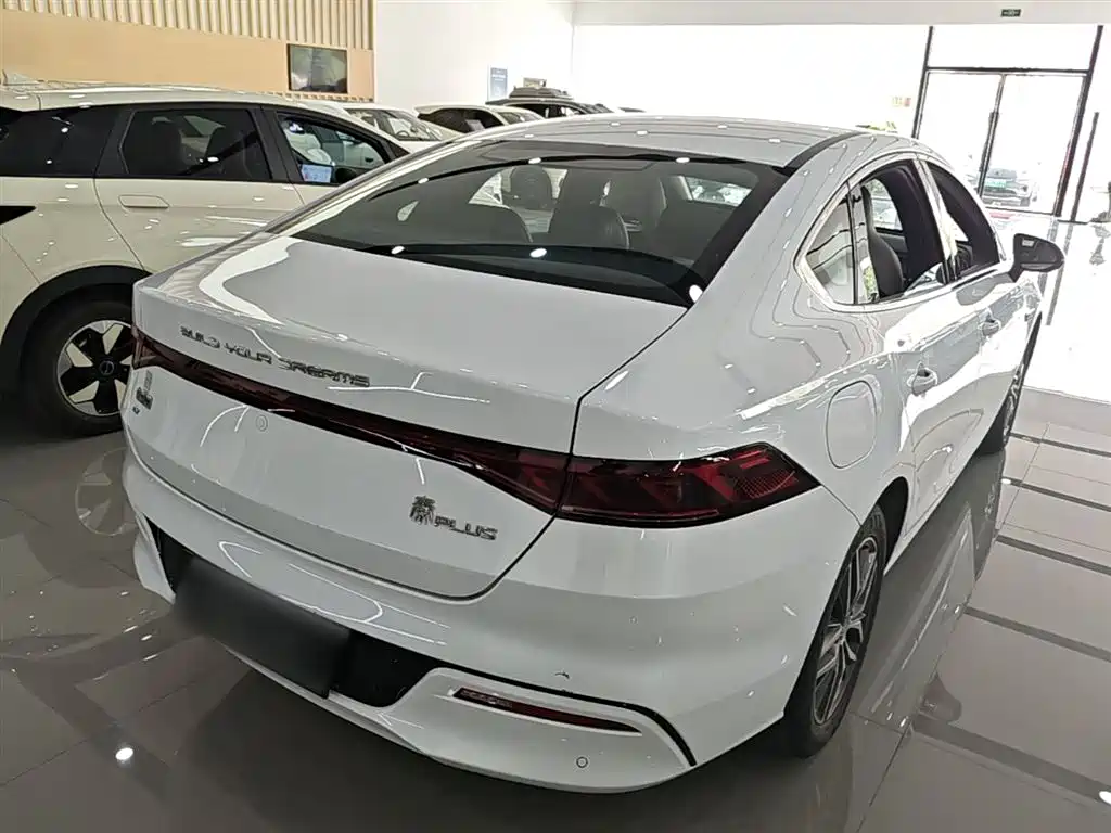 BYD Qin PLUS 2023 EV 510KM Travel Edition фото 5