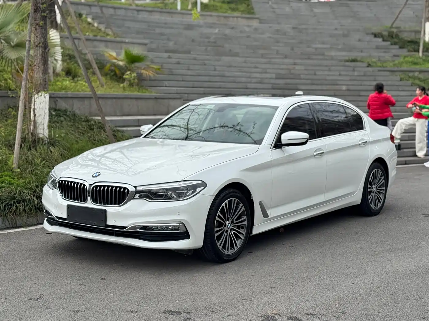BMW 5 Series 2018 530Li Exclusive Luxury Package