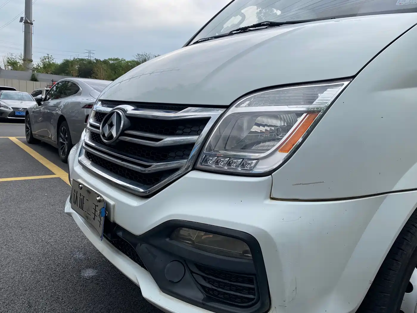 SAIC Maxus Xintu V80 2018 2.5T 6-speed manual Aoyuntong modified short wheelbase medium roof 5-6-seater фото 8