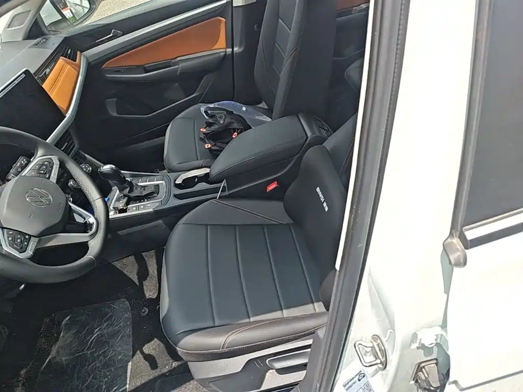 Volkswagen Bora 2025 Facelift 200TSI DSG Navigation Edition фото 22