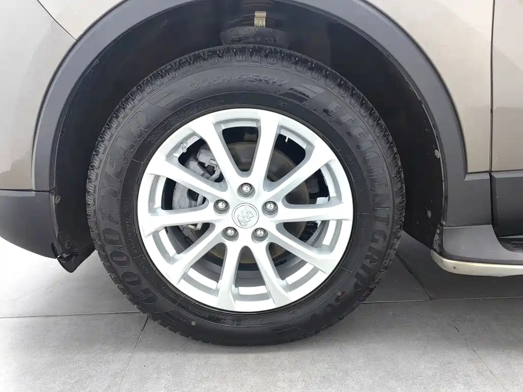 Photo 17 - Buick Envision Plus