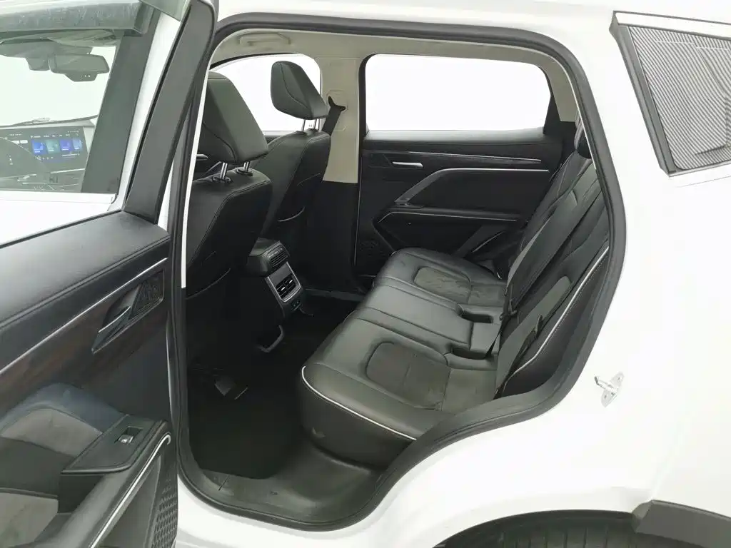 Photo 15 - Haval H6