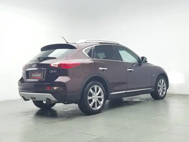 Infiniti QX50 2015 2.5L Enjoyment Edition — фото 2
