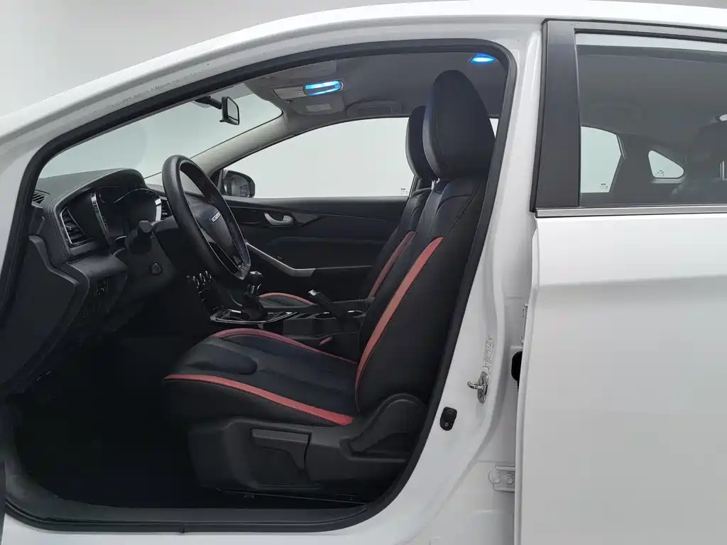 Venucia D60 2022 2021 1.6L Entry Manual Comfort Edition