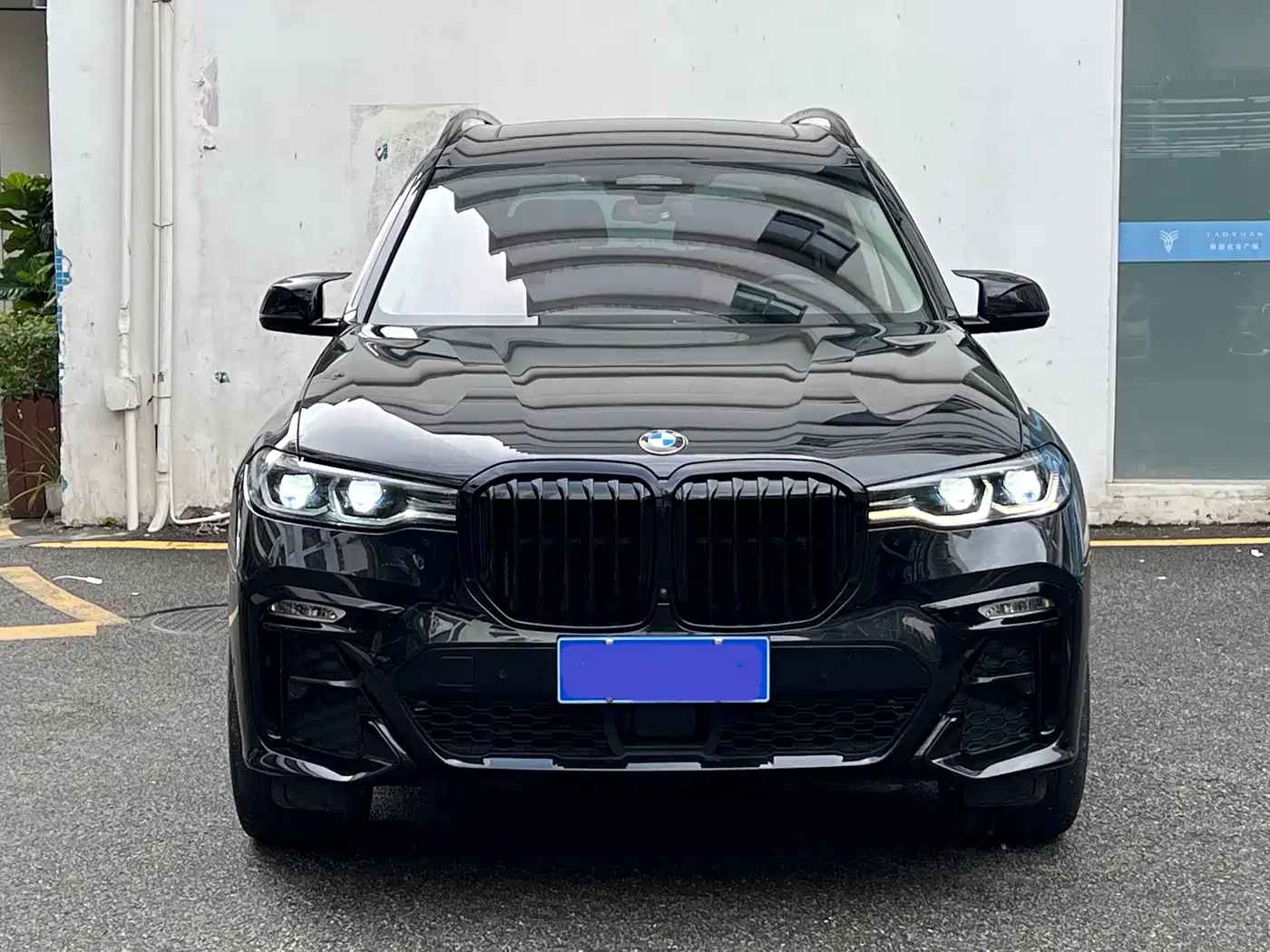 Photo 1 - BMW X7