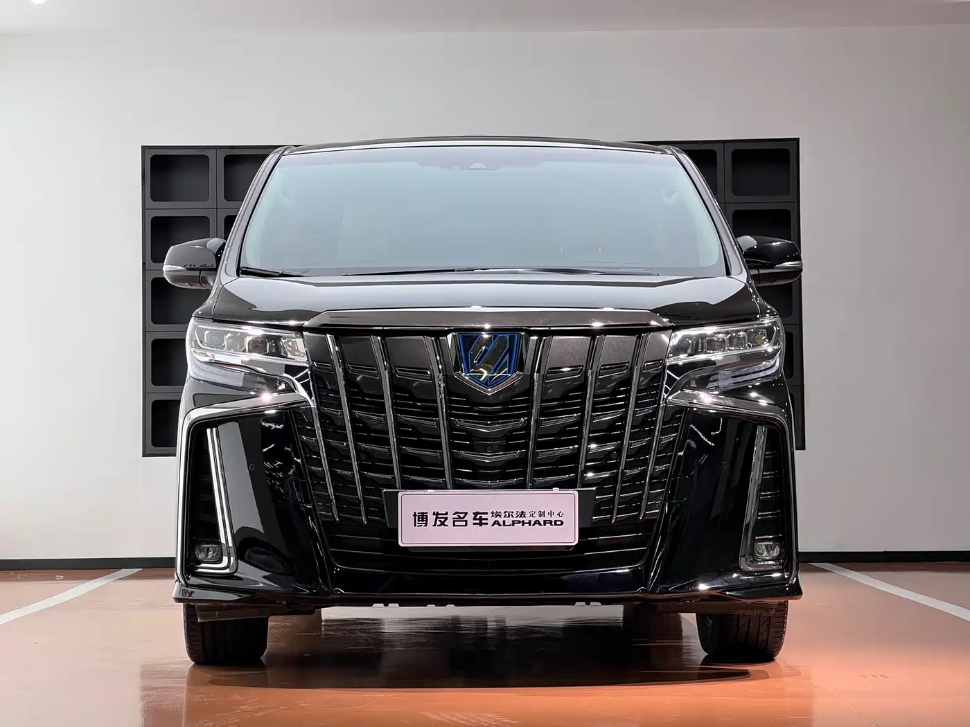 Toyota Alphard 2021 Hybrid 2.5L Ultimate фото 2