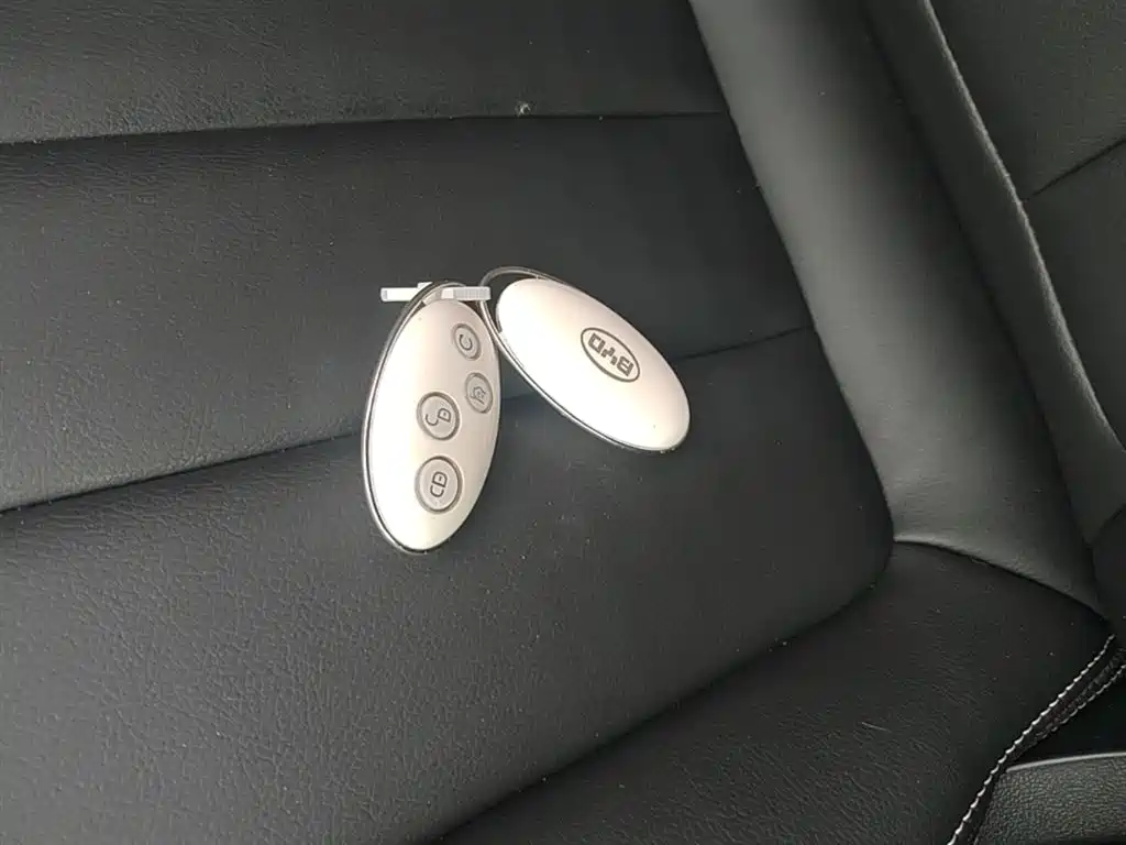 BYD Song MAX 2017 1.5T Auto Smart Connect Premium 7-seater фото 9