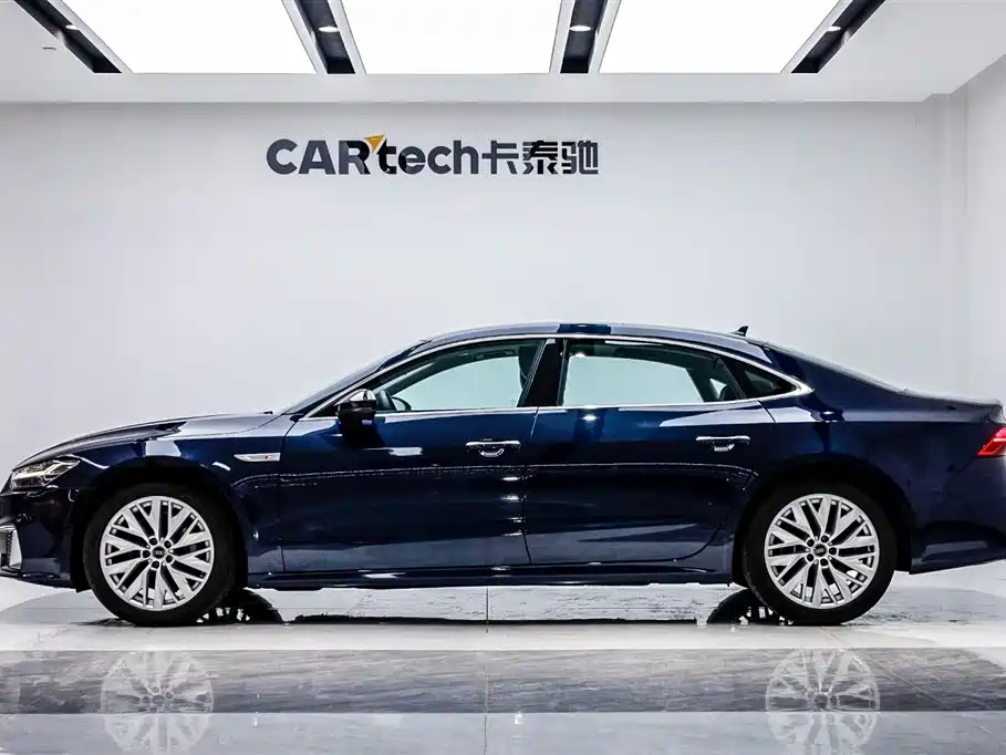 Audi A7L 2024 45TFSI S-line Dream Edition Crystal Package фото 3