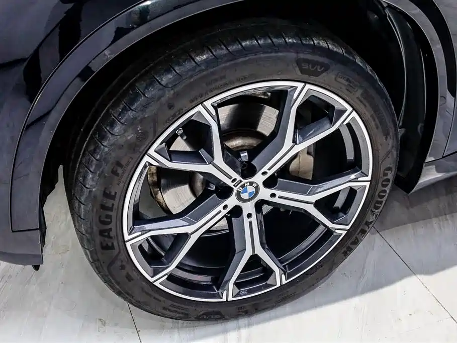 BMW X5 2023 xDrive 30Li Premium M Sport Package фото 33