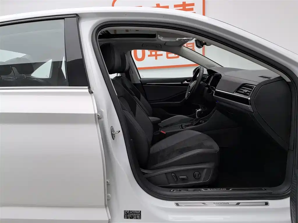 Volkswagen Sagitar 2021 280TSI DSG Luxury Smart Connect фото 23