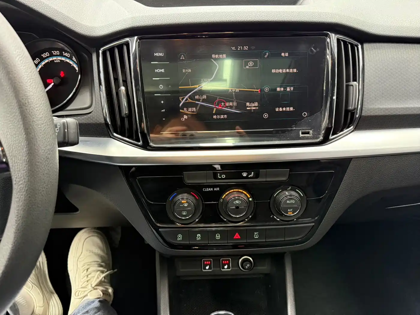 Škoda Kamiq 2022 1.5L Automatic Comfort Edition фото 8