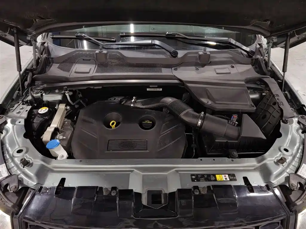 Land Rover Discovery Sport 2017 2.0T HSE фото 6