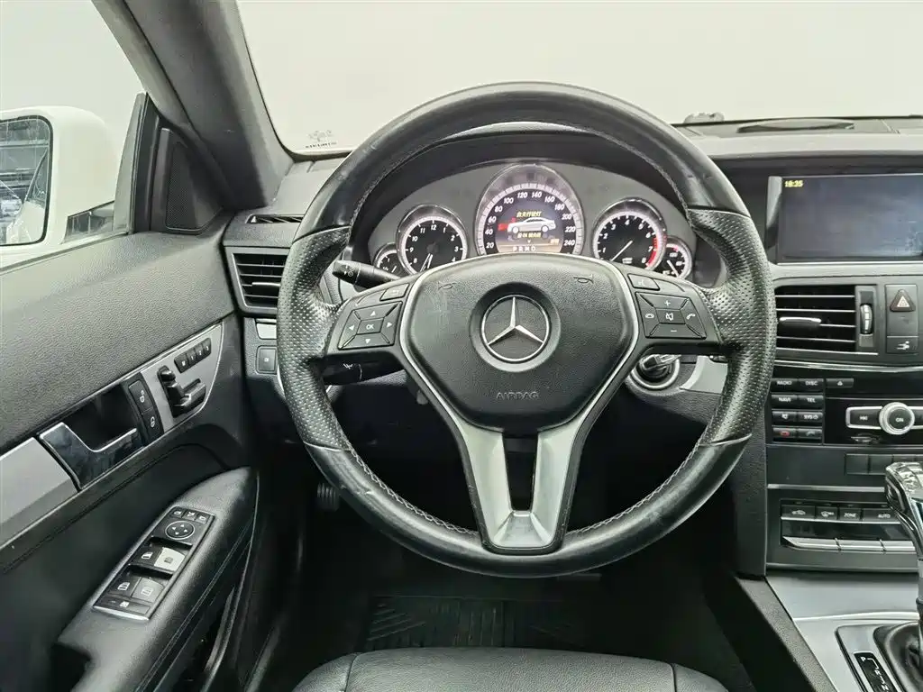 Mercedes-Benz E-Class (Import) 2011 E 260 CGI Coupe фото 11