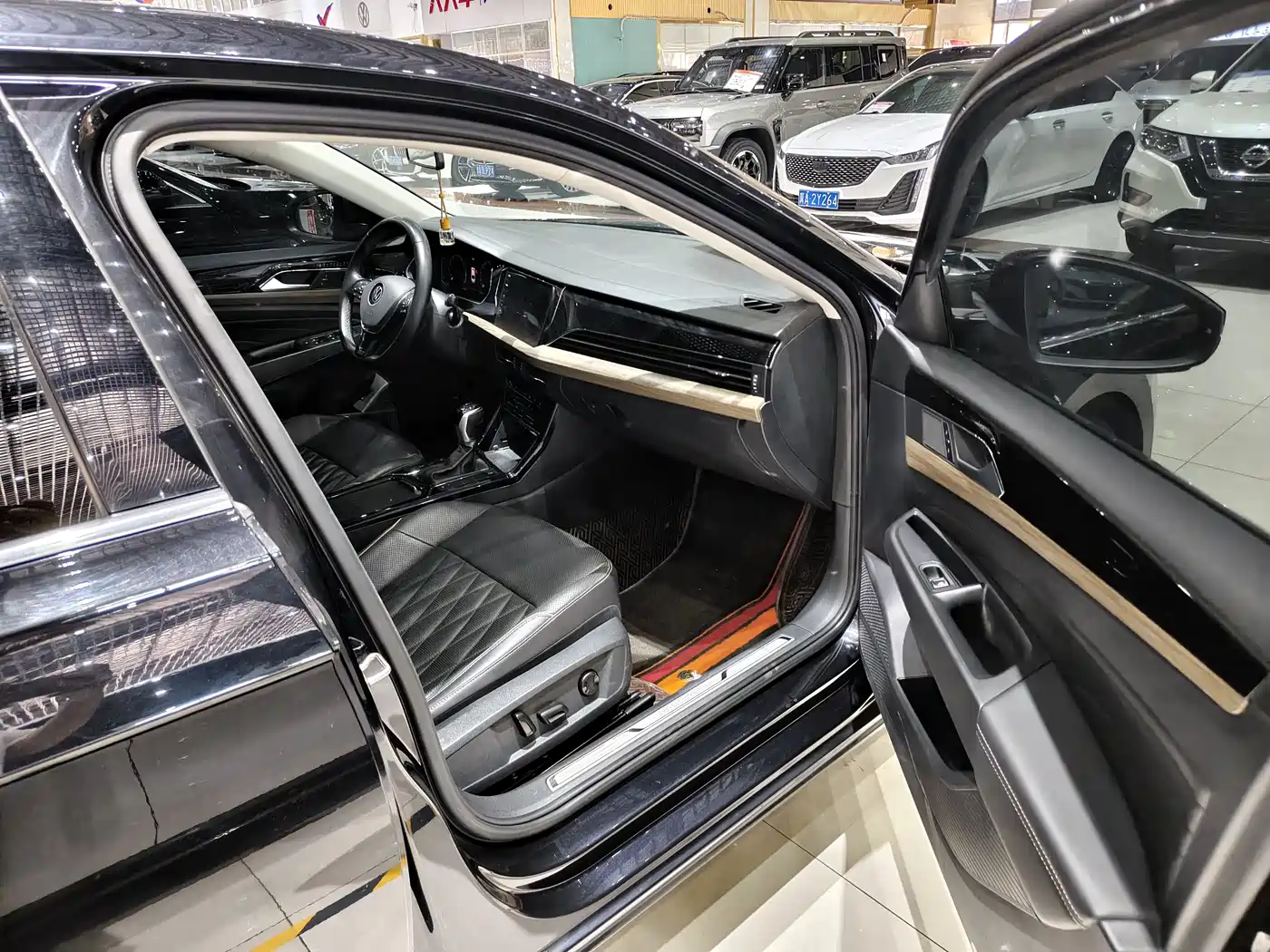 Volkswagen Passat 2020 Facelift 330TSI Luxury China VI фото 10