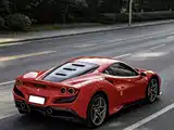 Фото 10 - Ferrari F8
