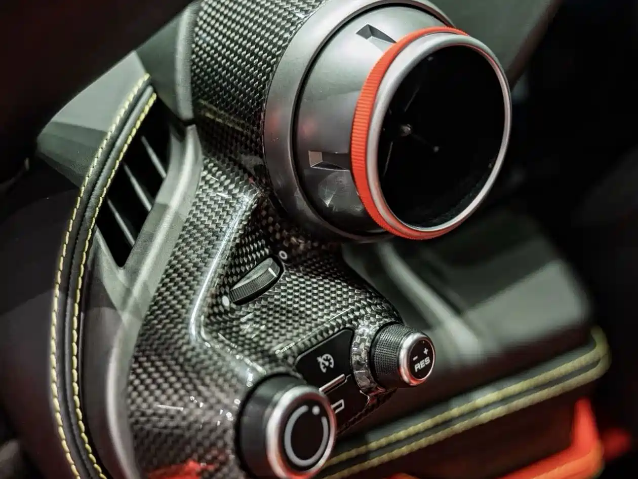 Фото 5 - Ferrari F8