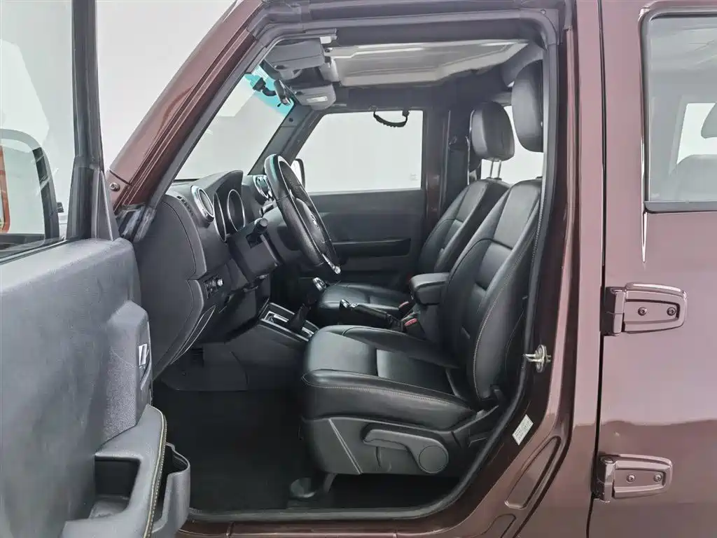 BAIC ORV Beijing Offroad BJ40 2016 Model 40L 2.0T Manual 4WD Premium фото 10