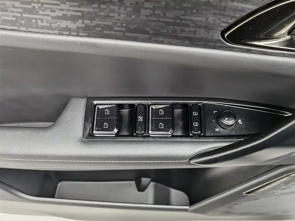 Lynk & Co 06 2020 1.5T Power Pro фото 9