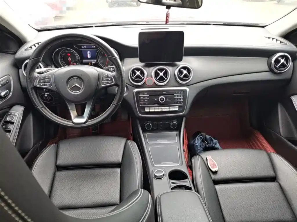 Mercedes-Benz GLA 2017 GLA 200 Fashion фото 10