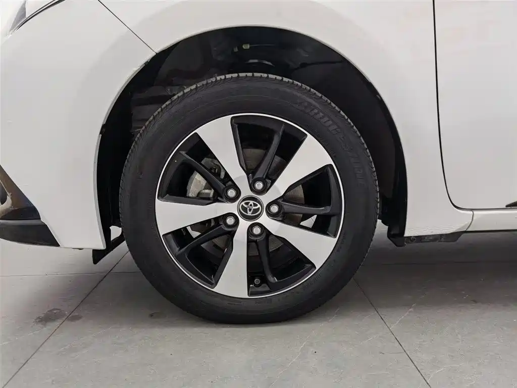 Toyota Levin Twin Engine E+ 2019 1.8PH GS E-CVT Elite Edition фото 17