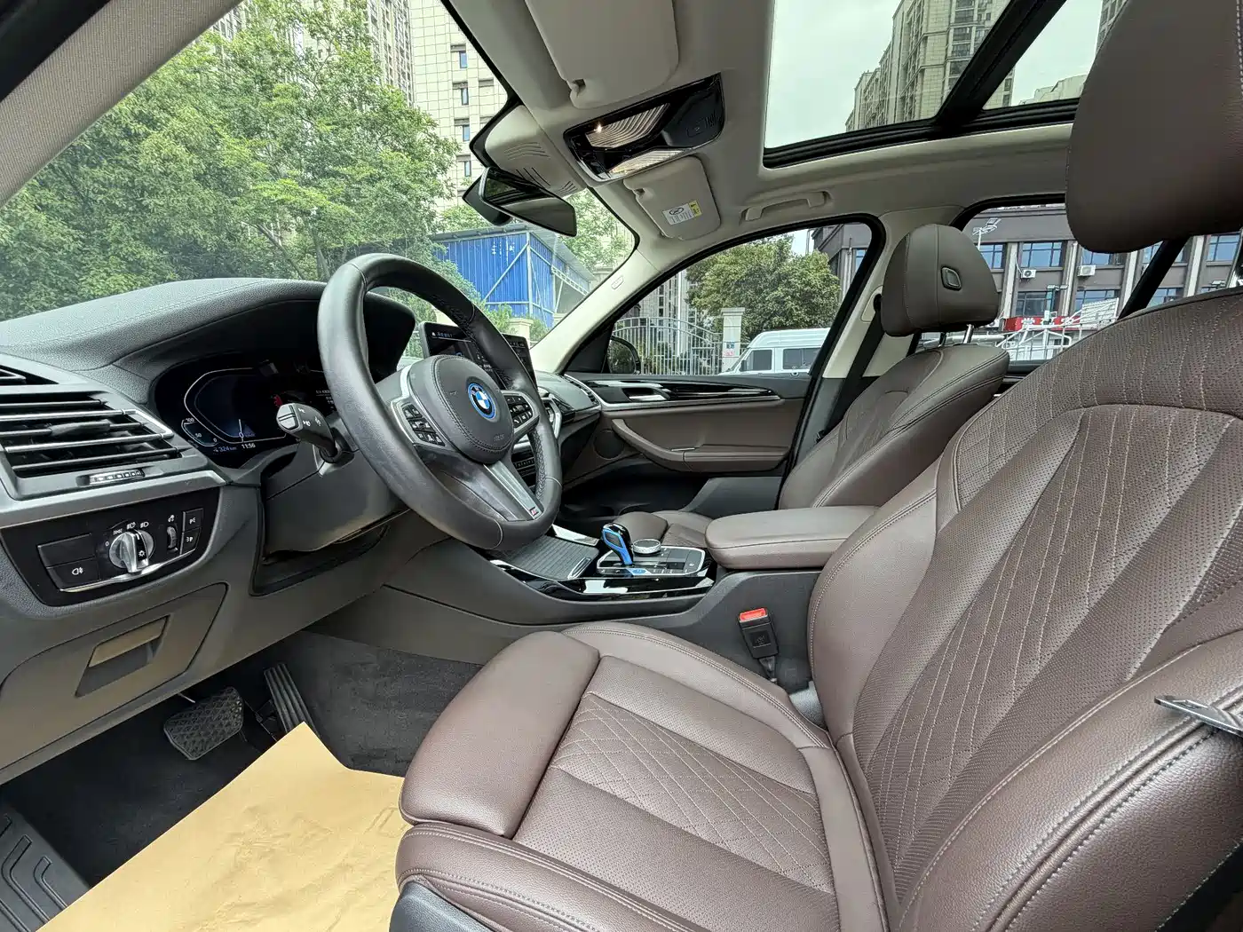 BMW iX3 2022 Leading Edition фото 9