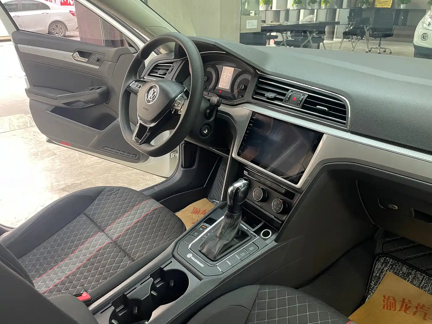 Volkswagen Lamando 2019 230TSI DSG Fashion Edition China VI фото 12