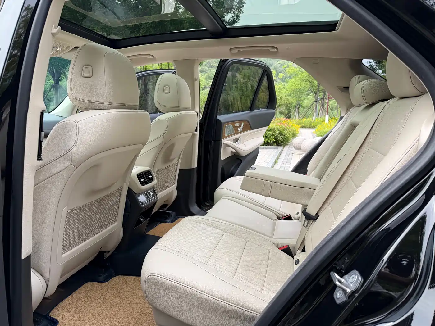 Mercedes-Benz GLE 2020 GLE 350 4MATIC Luxury фото 9