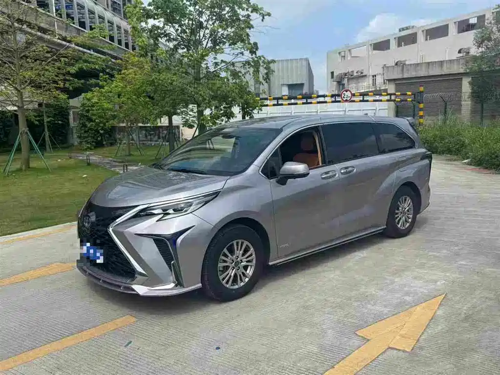 Toyota Sienna 2023 2.5L Hybrid Comfort Edition