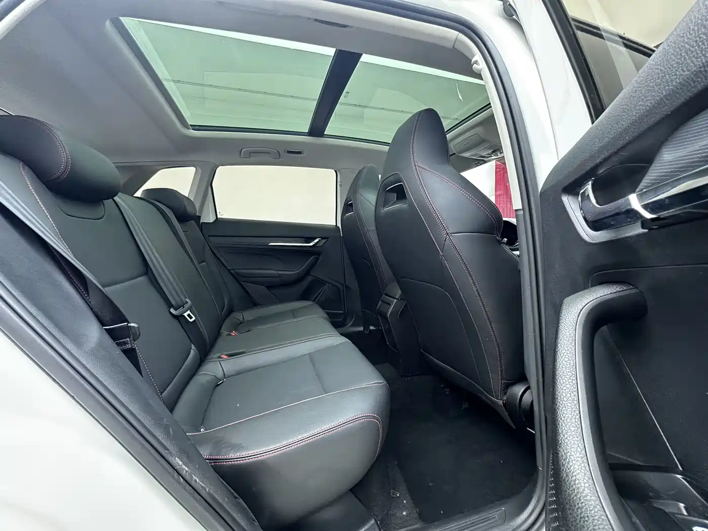 Škoda Kamiq 2022 GT 1.5L Automatic Ultimate Edition фото 10