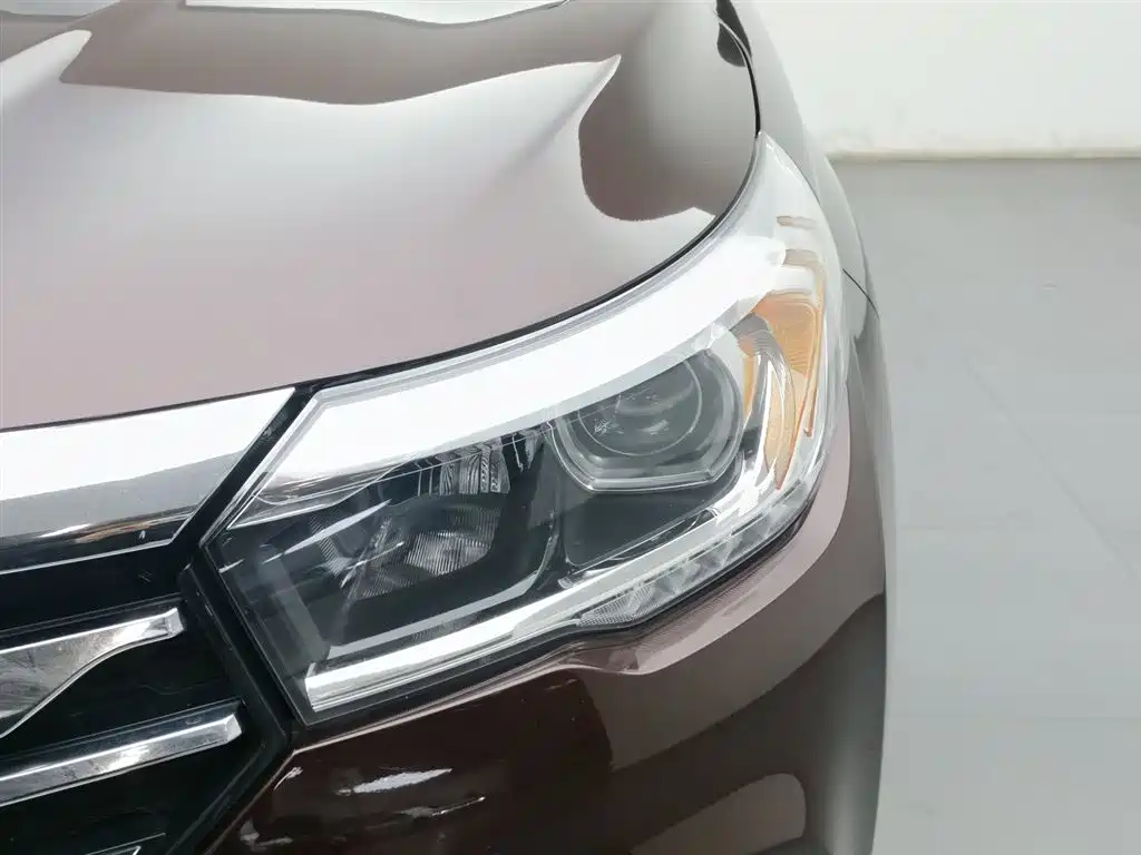 GAC Trumpchi Trumpchi GS4 2016 235T Manual Luxury Edition фото 7