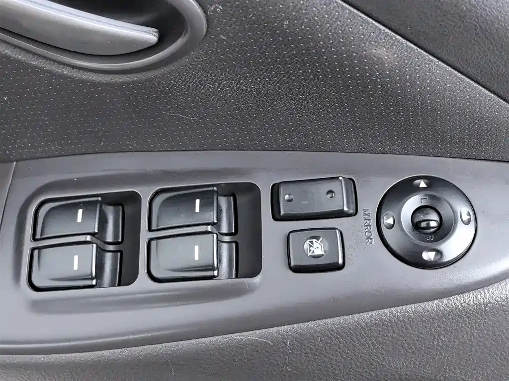 Hyundai Elantra 2011 1.6L Manual Comfort фото 9