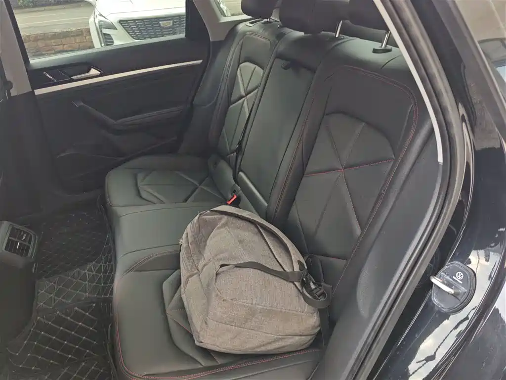 Volkswagen Lavida 2024 Model 300TSI DSG Starlight Leading Edition фото 17