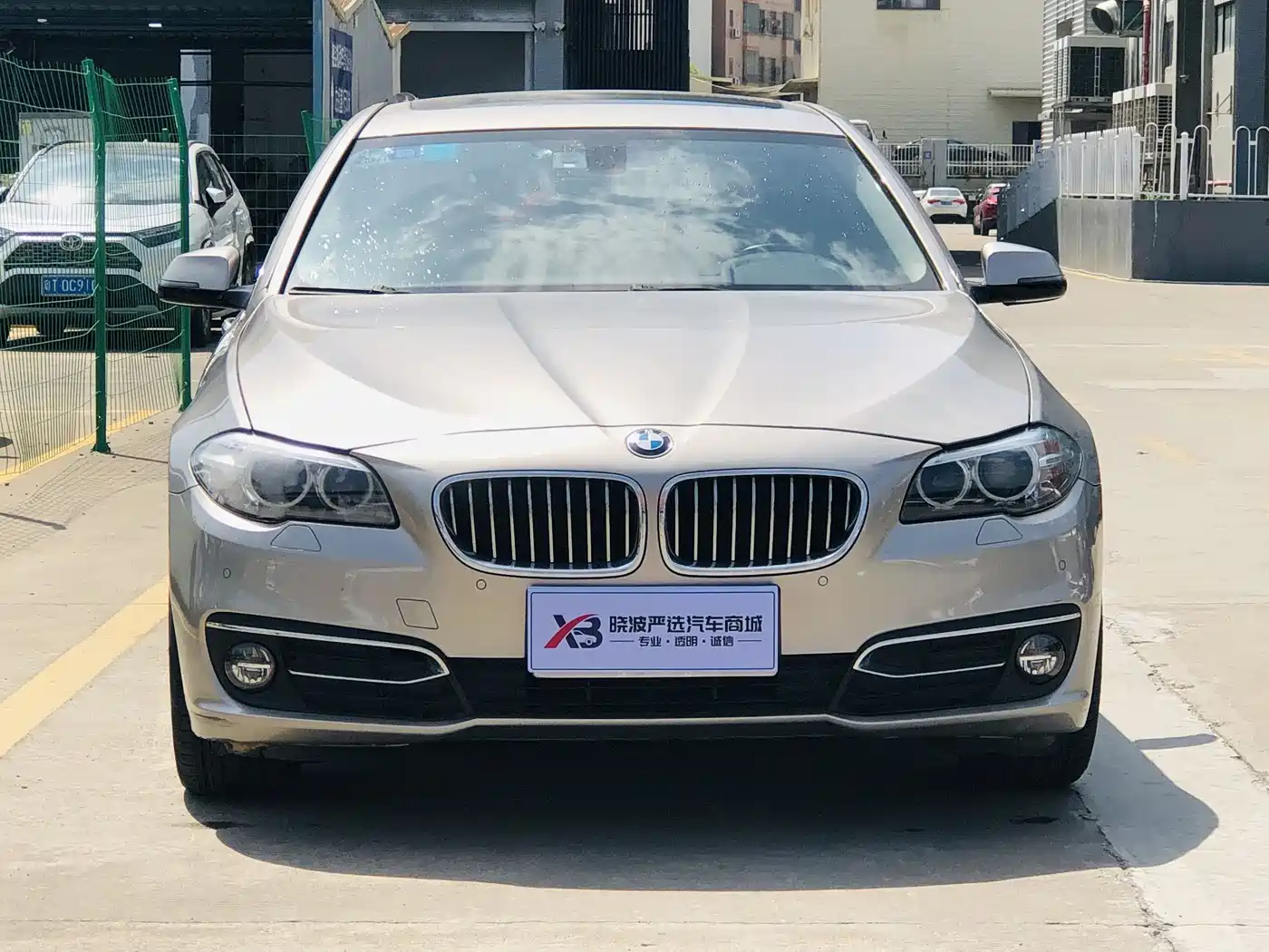 BMW 5 Series 2014 525Li Luxury Design Package фото 6