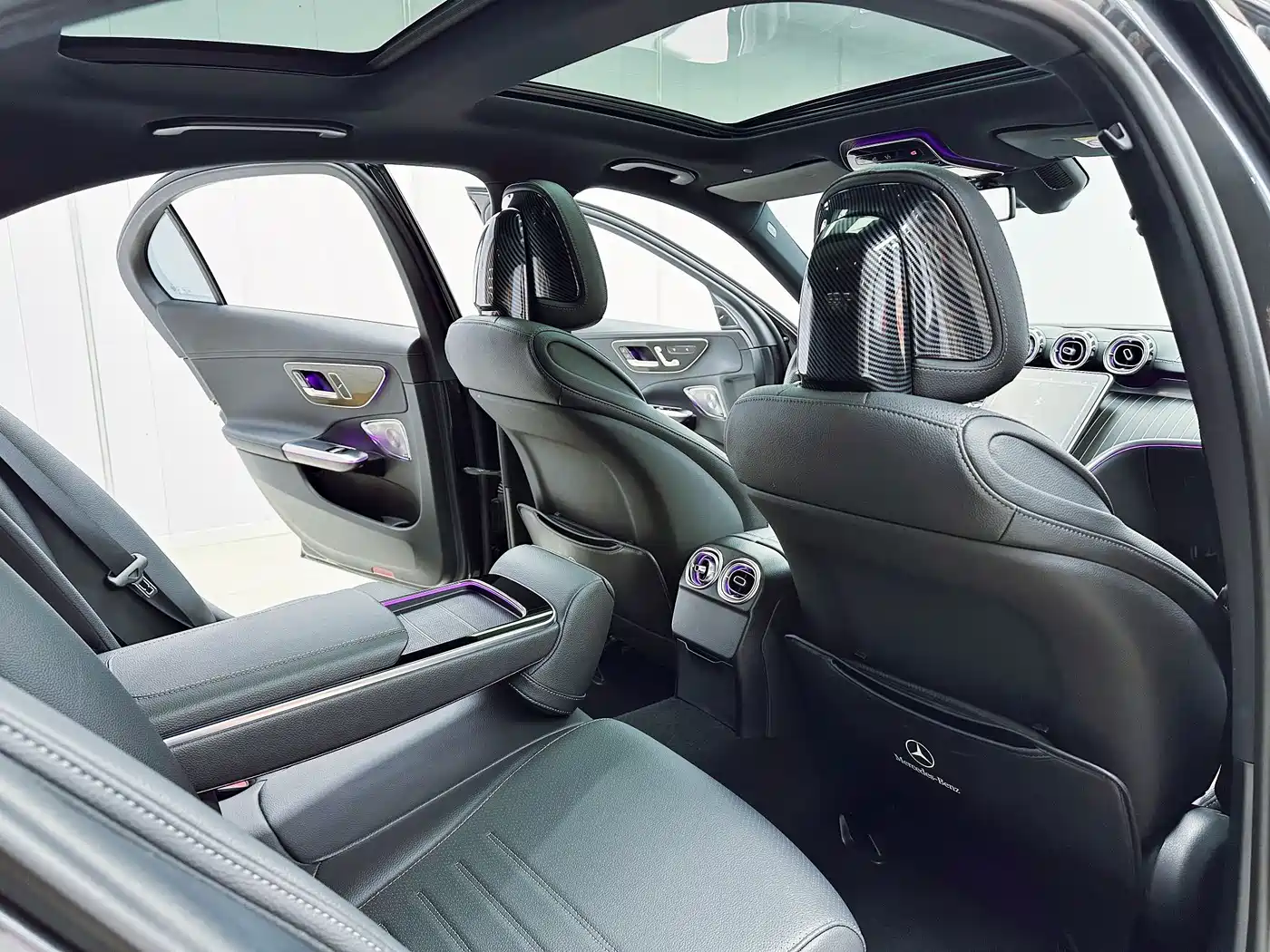 Mercedes-Benz C-Class 2023 Facelift II C 260 L Night Edition фото 20