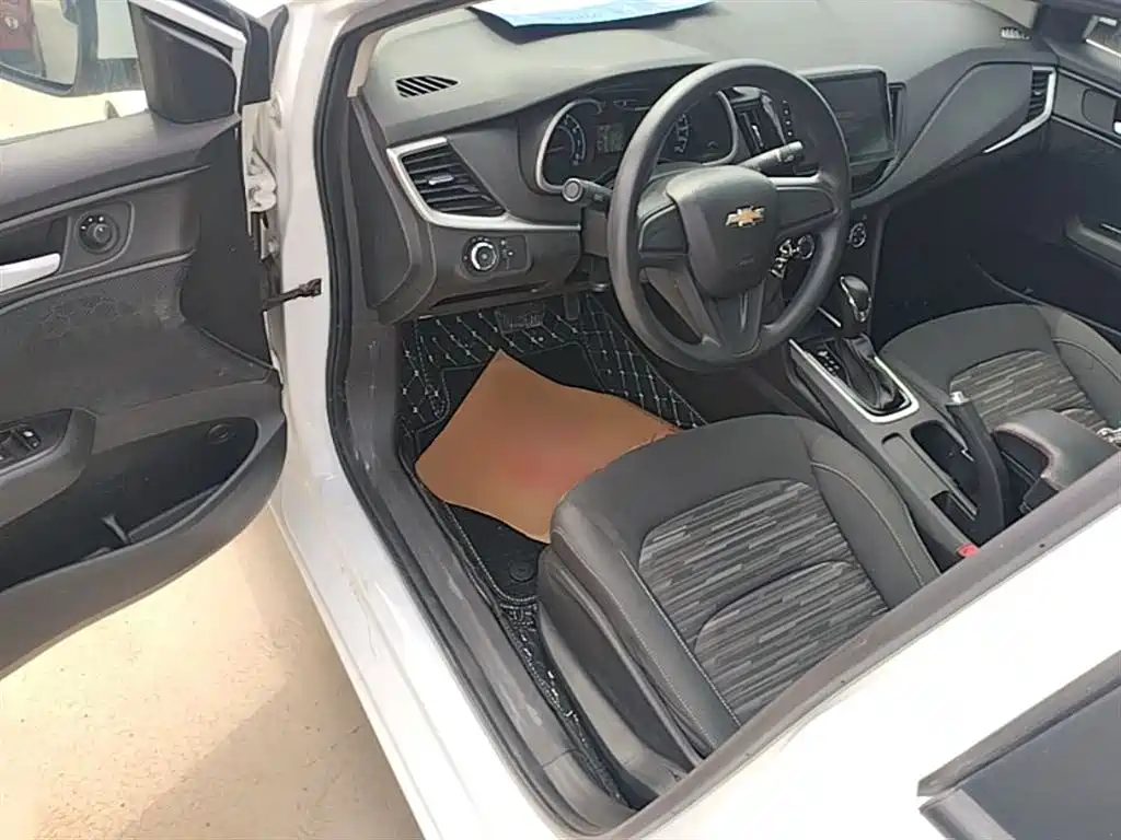 Chevrolet Cavalier 2018 320 Auto Enjoy Sunroof Edition фото 16