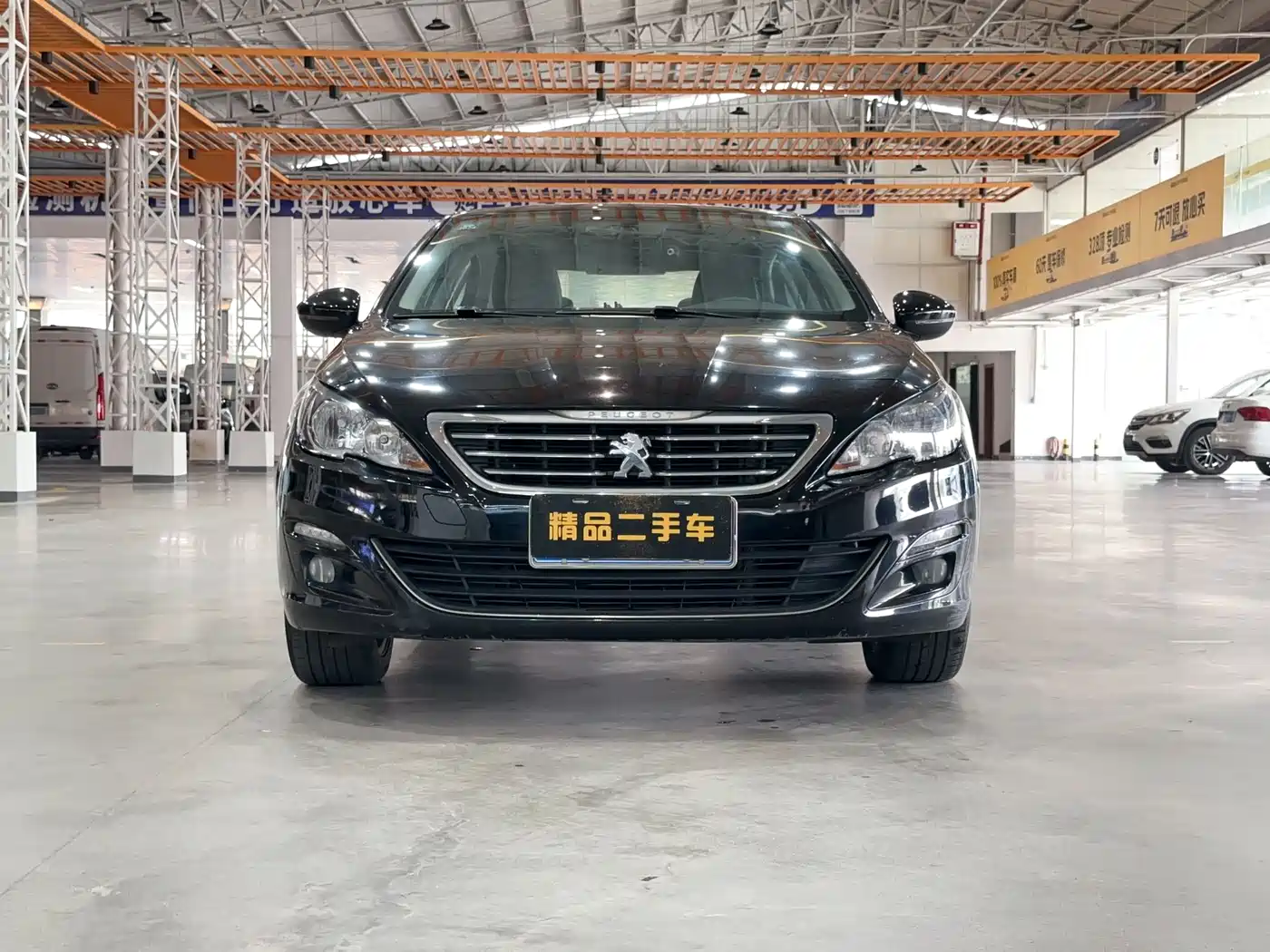 Peugeot 408 2015 Model 1.2T Automatic Luxury Edition фото 7